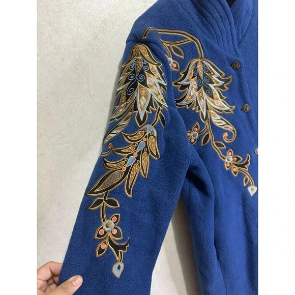 BOB MACKIE Wearable Art Fleece Jacket Blue Embroidered Floral Large Soft Office - Picture 9 of 12